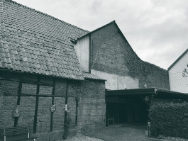 Bestandsaufnahme vor der Umplanung eines Mehrfamilienhauses in Uder (Eichsfeld, Thüringen) — moderne Architektur und Planung von PLANWERK M 